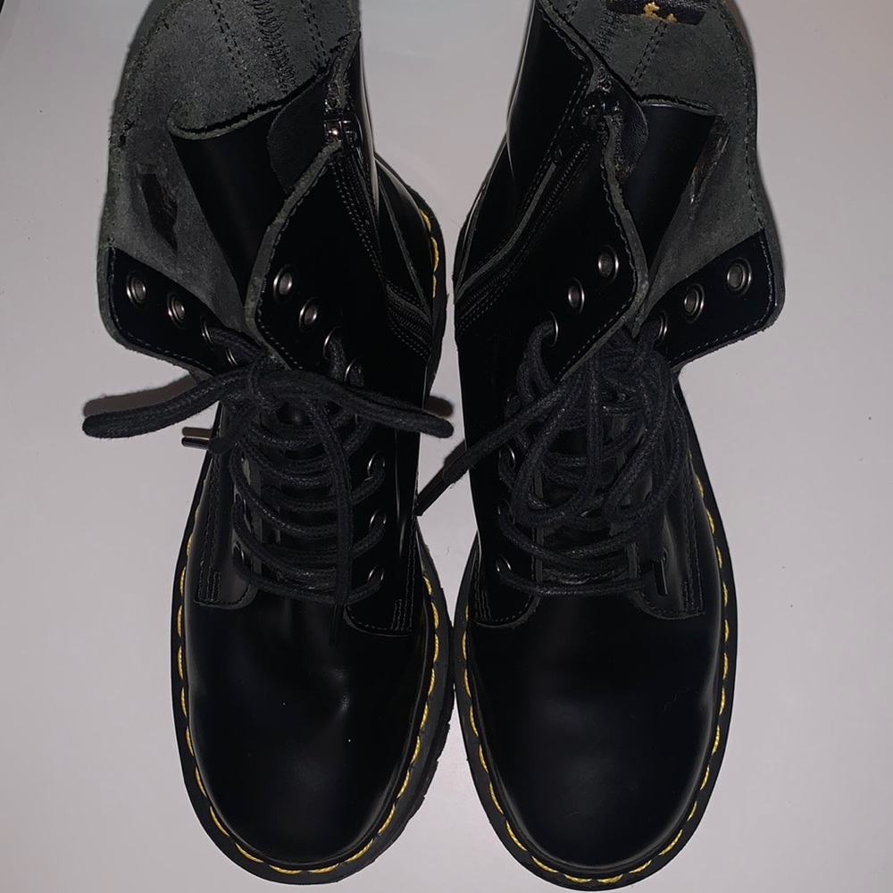 DR MARTEN JADON PLATFORM BOOT ⚡️